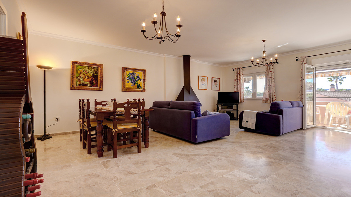 House in Manilva - view 1