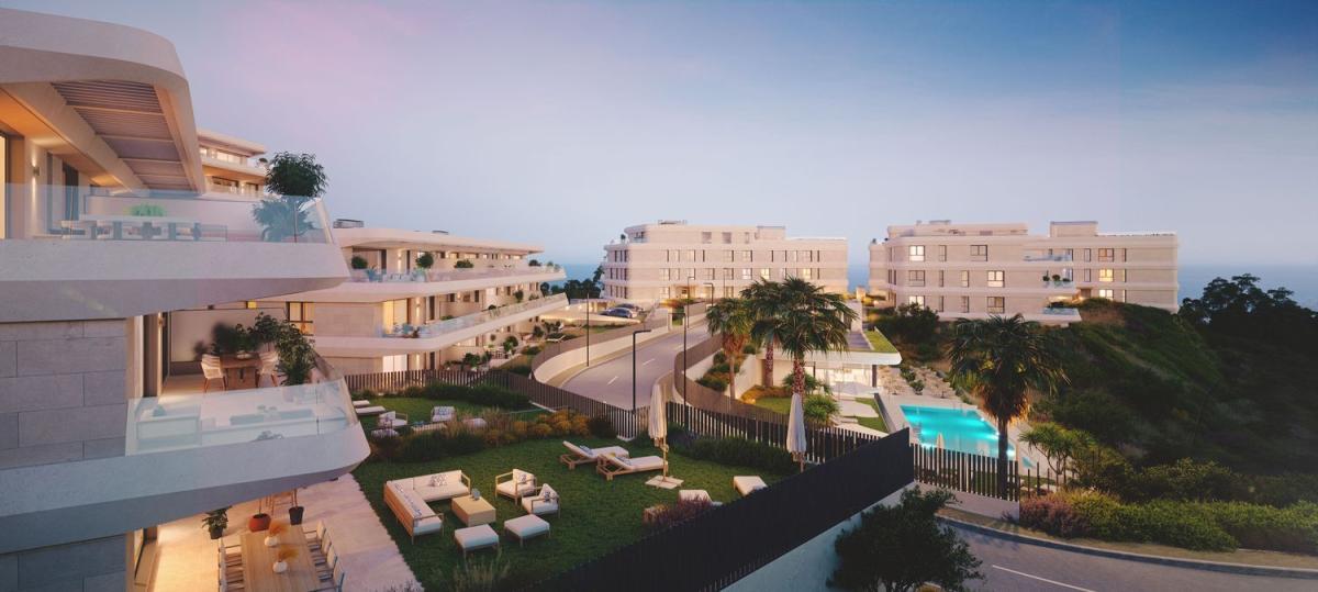 House in Estepona - view 1