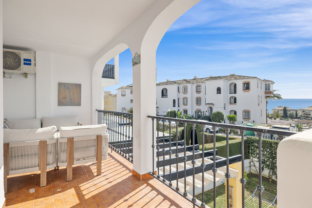 House in Riviera del Sol - view 1