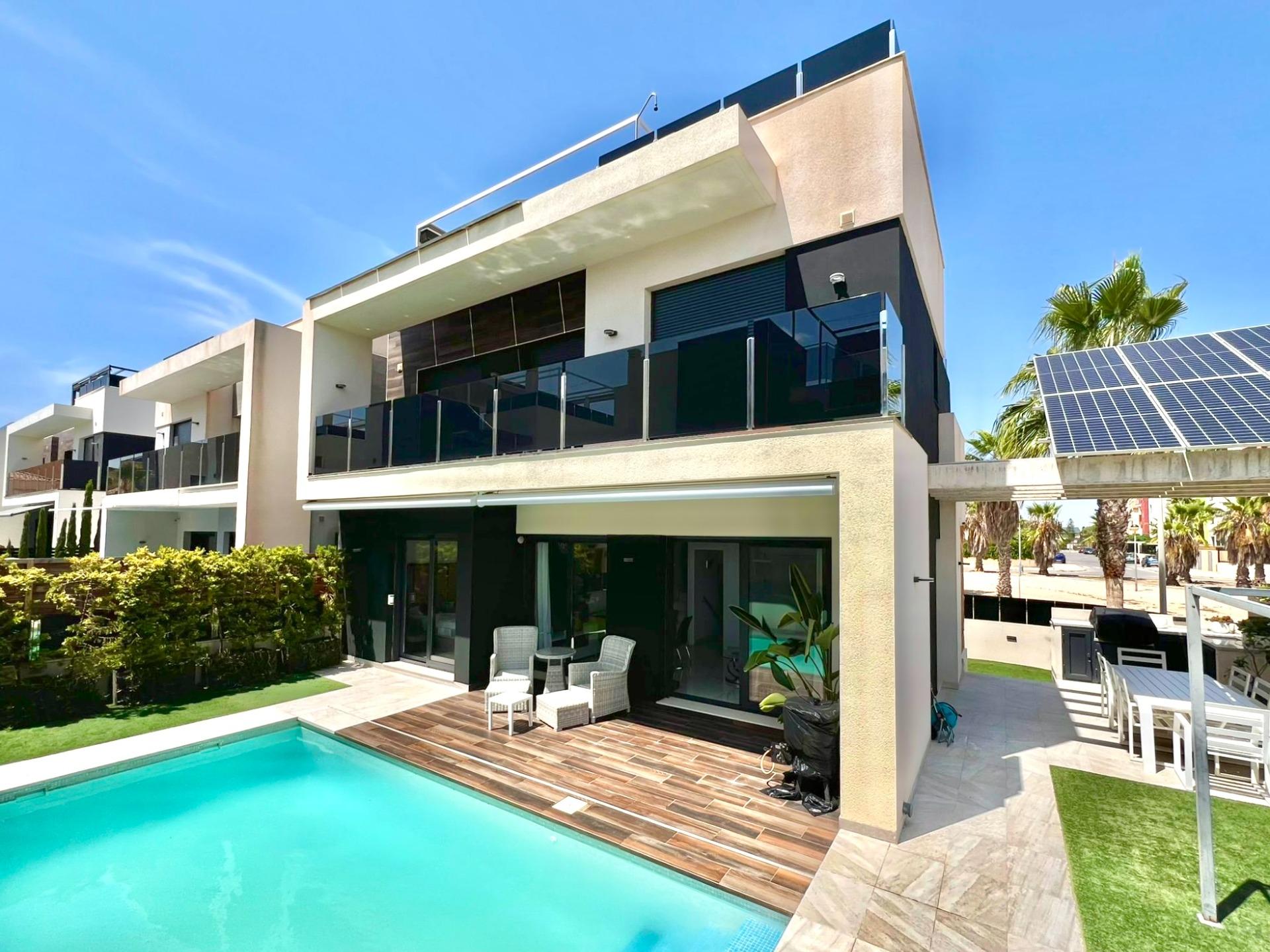 Villa in Rojales - view 1