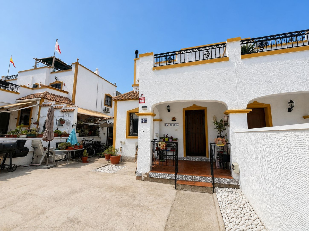 Villa in La Cala - view 1