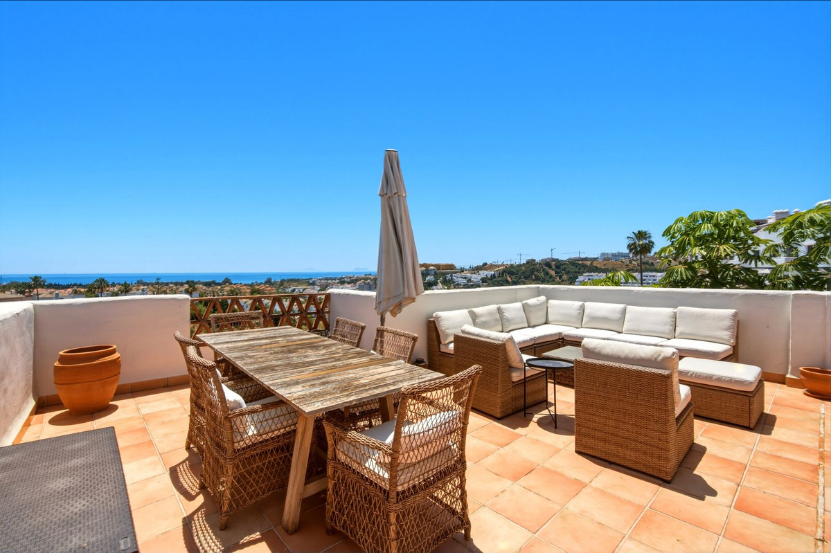 House in Estepona - view 1