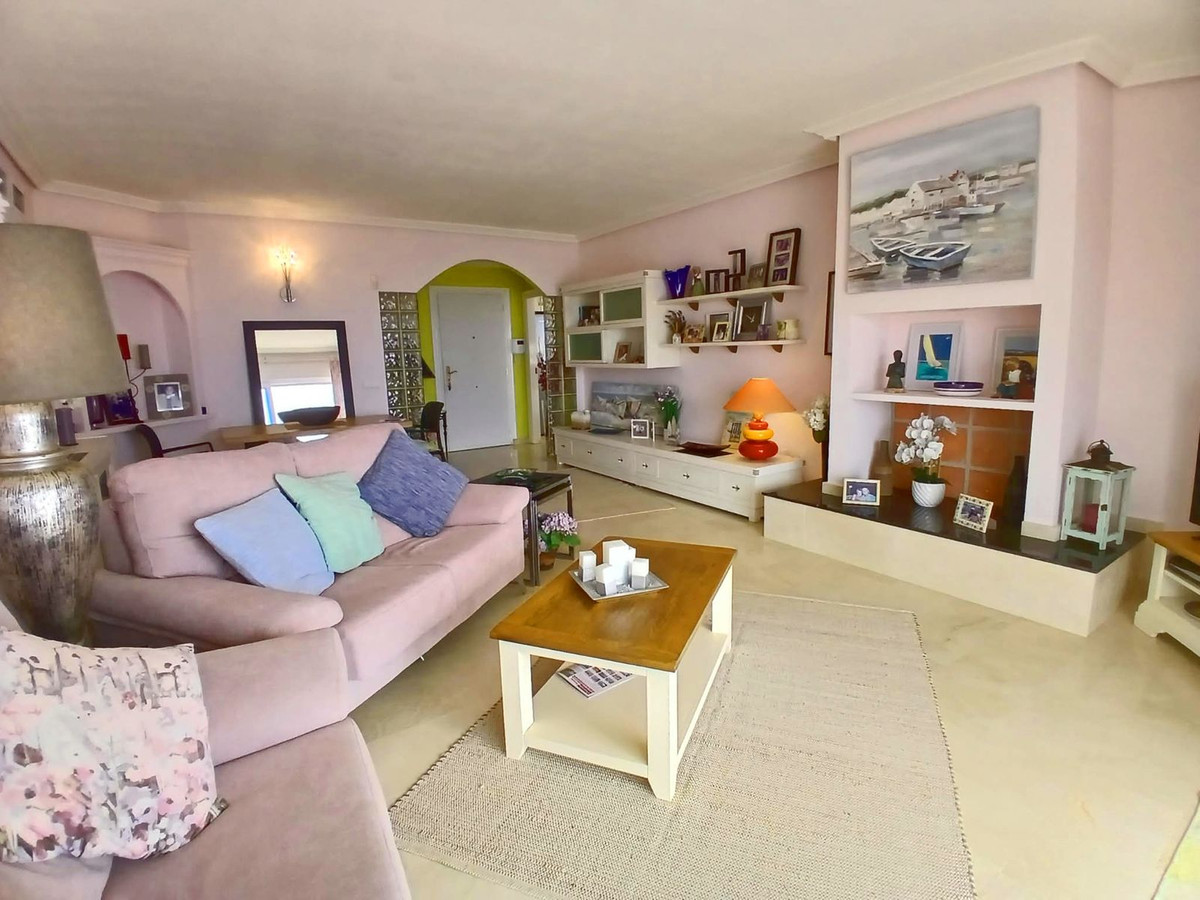 Penthouse in Torrequebrada - Image 2