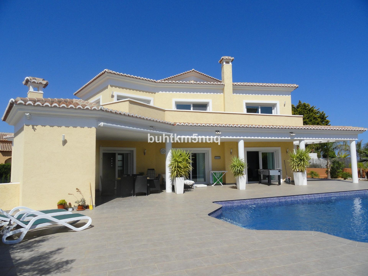 Villa in Calp - view 1